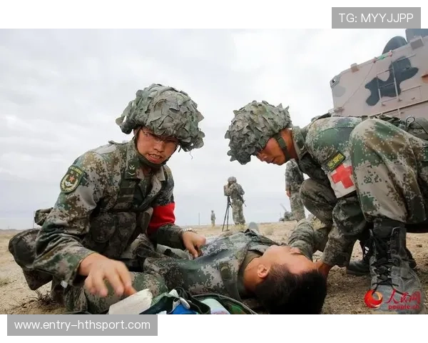 红军防守层次清晰，应对变化从容